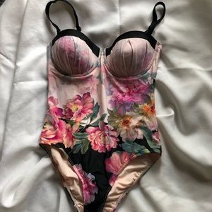 Stunning Asian Floral Pink & Black Supportive Lined Pleated Bra Underwir…